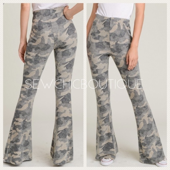 Ultra Soft Camouflage Flared Leggings - Picture 1 of 4